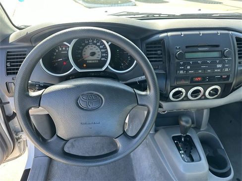 Used 2010 Toyota Tacoma 2WD Regular Cab image 10