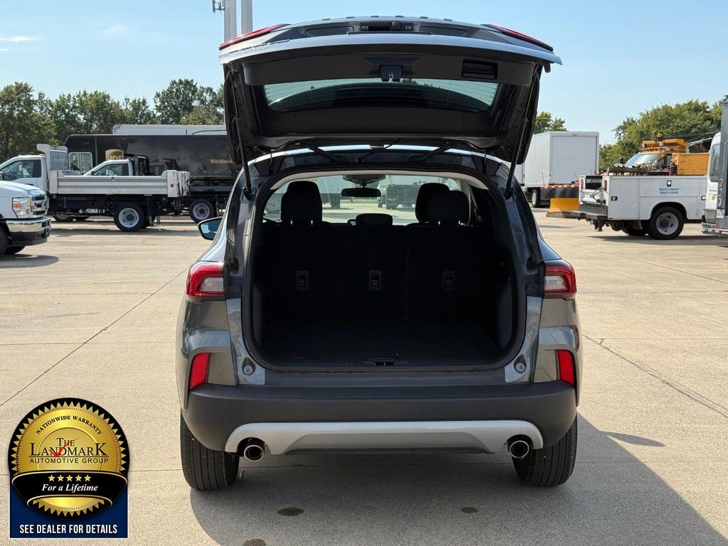 Used 2025 Ford Escape Active FWD image 18