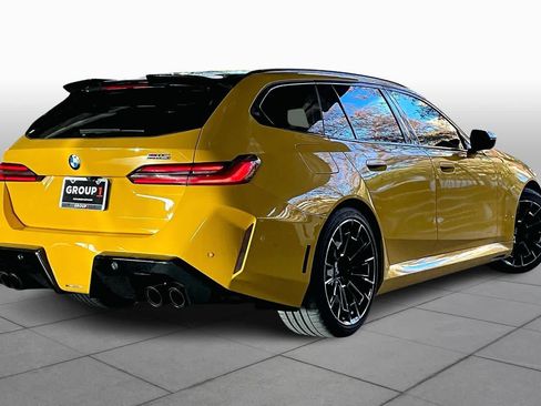 Used 2025 BMW M5 Touring image 12