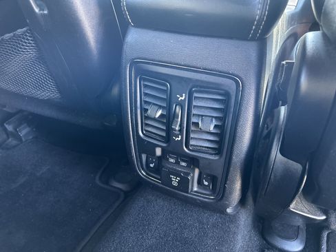 Used 2014 Jeep Grand Cherokee Limited image 48