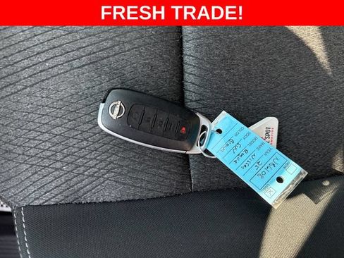 Used 2025 Nissan Rogue SV AWD/4WD image 27
