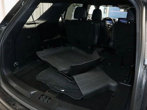 Used 2025 Ford Explorer ST-Line image 14