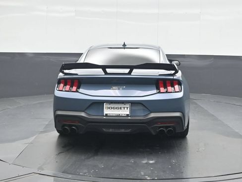Used 2025 Ford Mustang GT RWD image 16