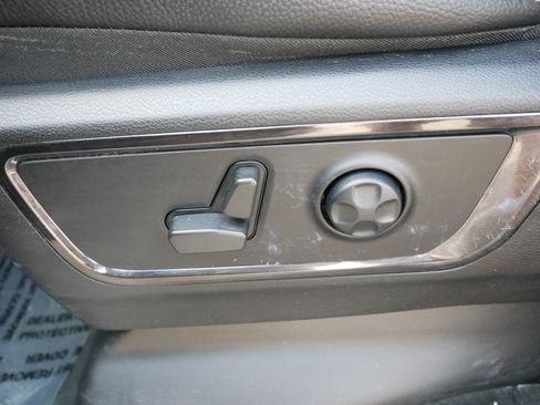 Used 2022 RAM 1500 Limited w/ Night Edition AWD/4WD image 19