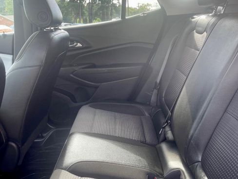 Certified 2024 Chevrolet Trax LT w/ Sunroof Package image 17