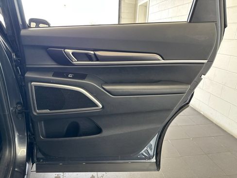 Used 2024 Kia Telluride S FWD image 47