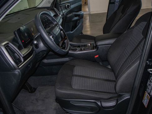 Used 2026 Kia Sorento LX FWD image 7