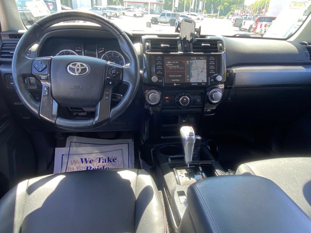 Used 2022 Toyota 4Runner TRD Off-Road Premium AWD/4WD image 9