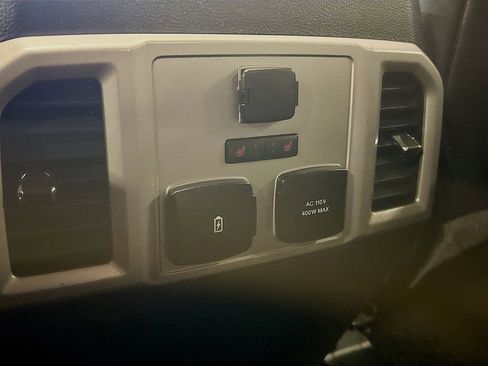 Used 2019 Ford F250 Lariat image 32