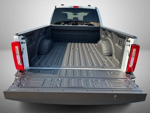 Used 2024 Ford F250 XLT w/ FX4 Off-Road Package AWD/4WD image 8