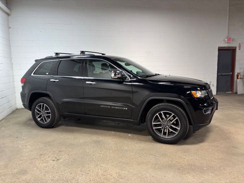 Used 2019 Jeep Grand Cherokee Limited AWD/4WD image 5