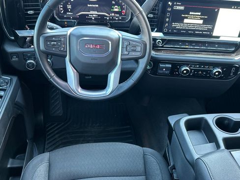 Used 2025 GMC Sierra 1500 Elevation image 15