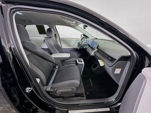 Used 2024 Hyundai Ioniq 5 SEL RWD image 33