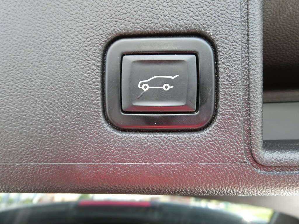 Certified 2022 GMC Terrain SLT AWD/4WD image 18