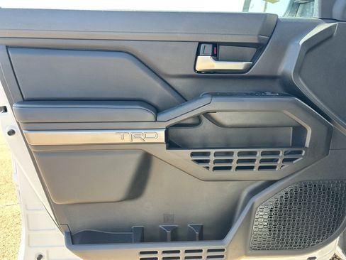 Used 2025 Toyota Tacoma TRD Off-Road image 20