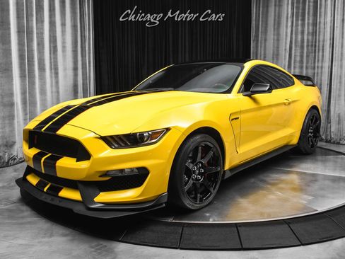 Used 2017 Ford Mustang Shelby GT350R w/ GT350R Equipment Group 920A image 29