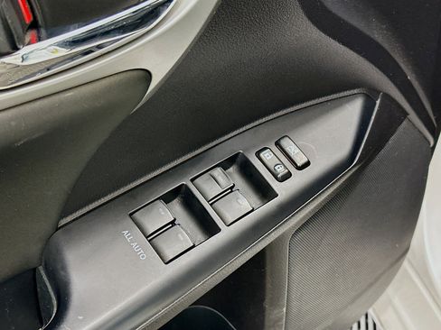 Used 2012 Lexus CT 200h image 15