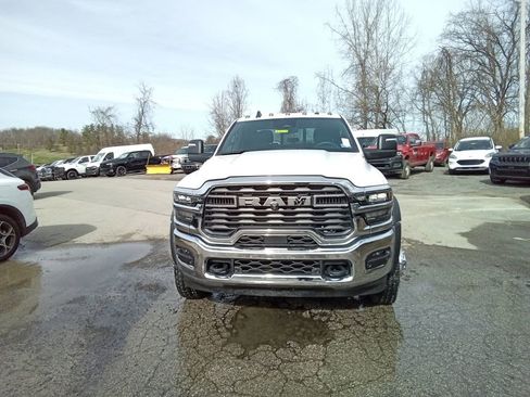 New 2026 RAM 5500 Tradesman AWD/4WD image 10
