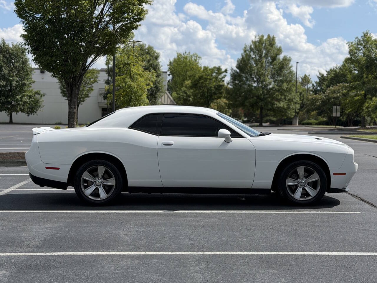 Used 2019 Dodge Challenger SXT RWD image 7
