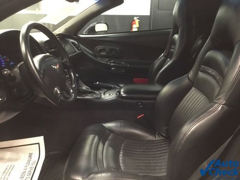 Used 2002 Chevrolet Corvette Coupe w/ Preferred Equipment Group2 image 19