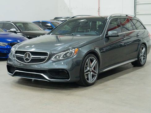 Used 2014 Mercedes-Benz E 63 AMG S-Model w/ Driver Assistance Package image 3
