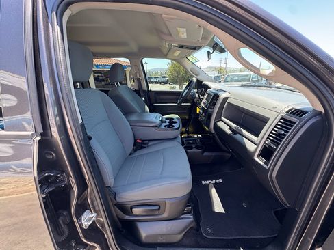 Used 2018 RAM 2500 Tradesman w/ Chrome Appearance Group AWD/4WD image 24