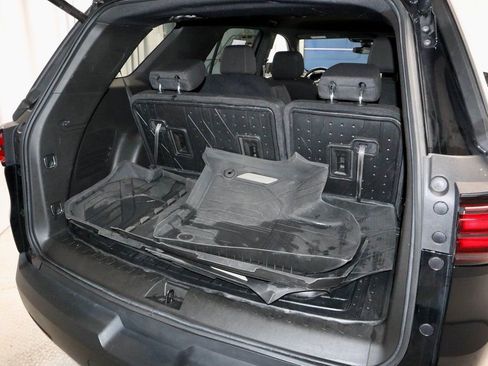 Used 2023 Chevrolet Traverse LT w/ LPO, Floor Liner Package image 15