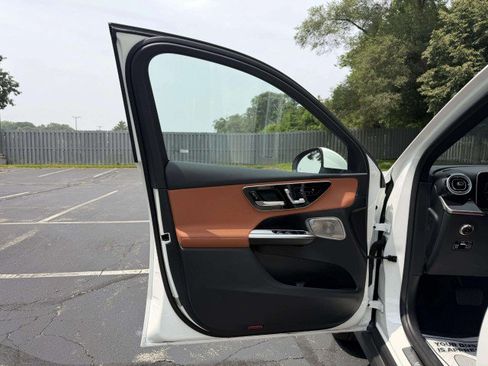 Certified 2026 Mercedes-Benz GLC 300 4MATIC image 18