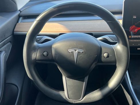 Used 2018 Tesla Model 3 image 19