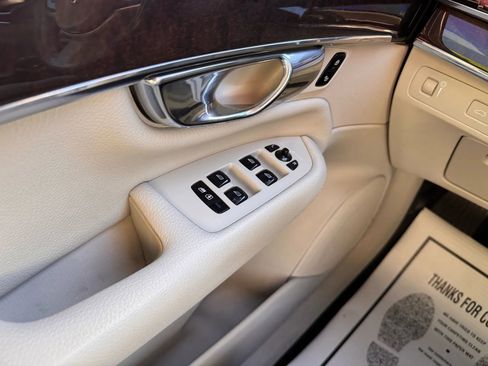 Used 2017 Volvo XC90 T6 Momentum w/ Vision Package image 25