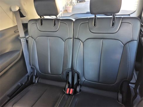 Used 2022 Jeep Grand Cherokee L Limited w/ Black Appearance Package image 14