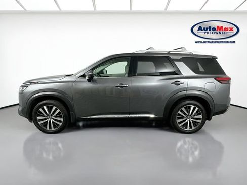 Used 2022 Nissan Pathfinder Platinum w/ Cargo Package AWD/4WD image 4