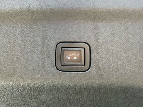 Used 2021 Chevrolet Suburban High Country AWD/4WD image 7