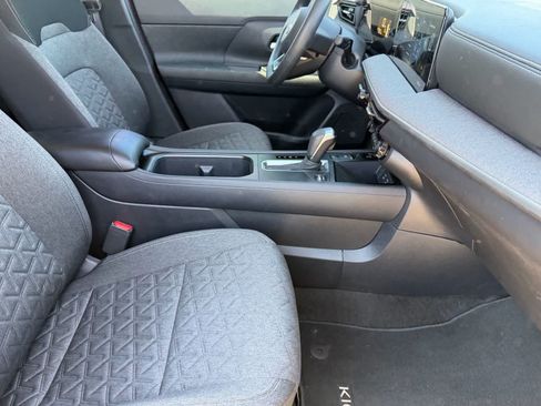 Used 2026 Nissan Kicks SV FWD image 12