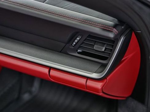 Used 2023 Porsche 911 Carrera image 36