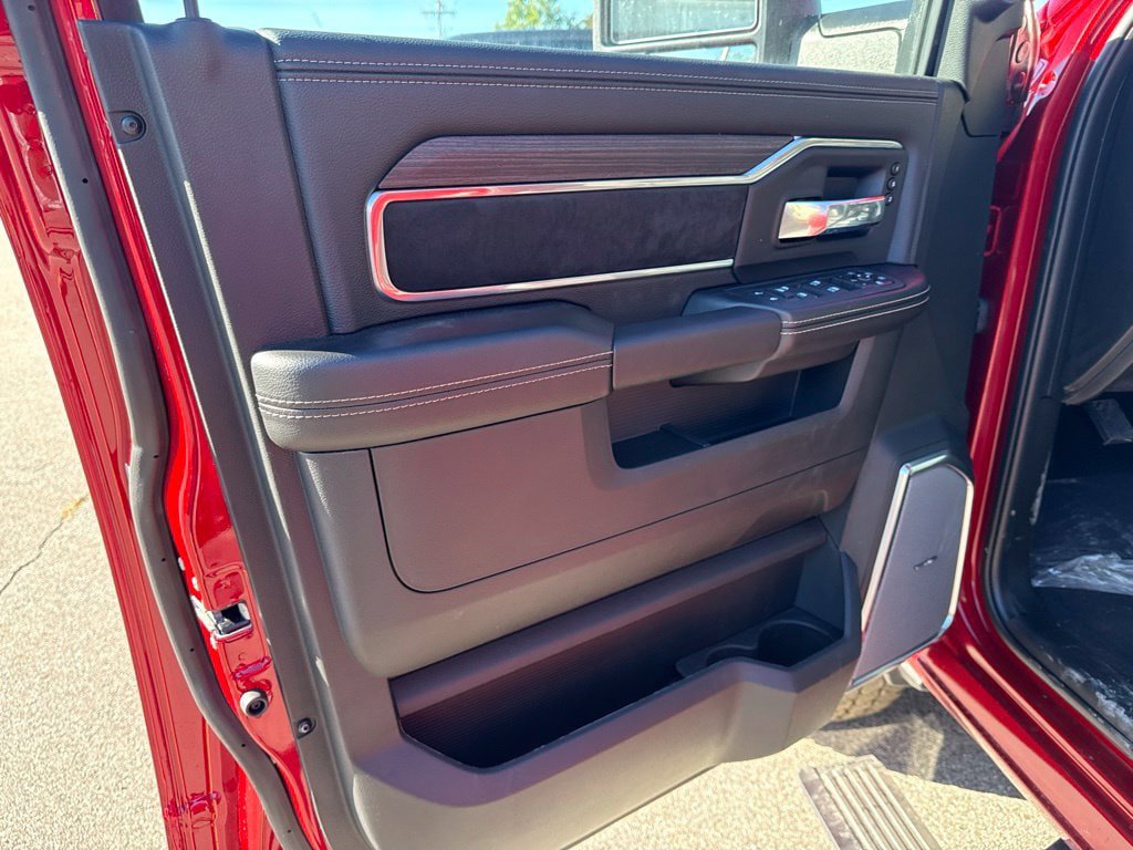 New 2027 RAM 2500 Laramie AWD/4WD image 17