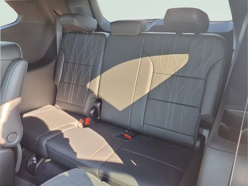 New 2026 Buick Enclave Avenir AWD/4WD image 21