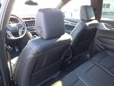 New 2025 Cadillac XT5 Sportv image 17