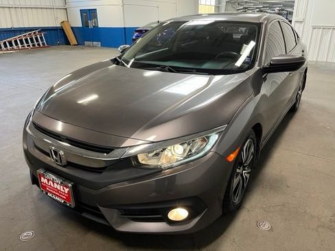 Used 2018 Honda Civic EX-T image 7