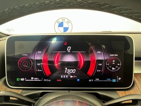 Used 2025 Mercedes-Benz C 300 4MATIC Sedan image 2