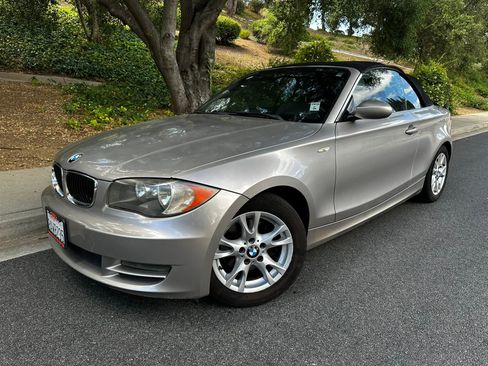 Used 2009 BMW 128i Convertible image 23