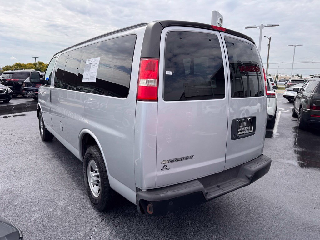 Used 2019 Chevrolet Express 2500 LS RWD image 3