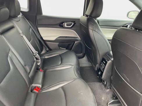 Used 2025 Jeep Compass Limited AWD/4WD image 12