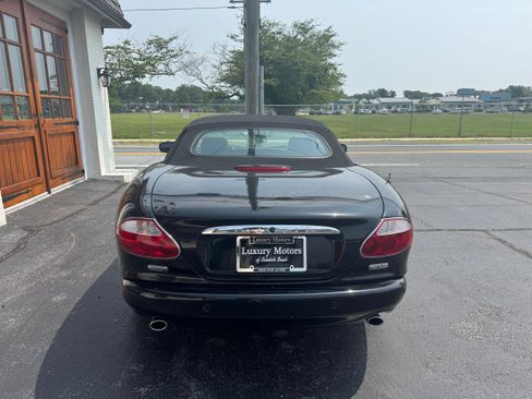 Used 2003 Jaguar XK8 Convertible image 29
