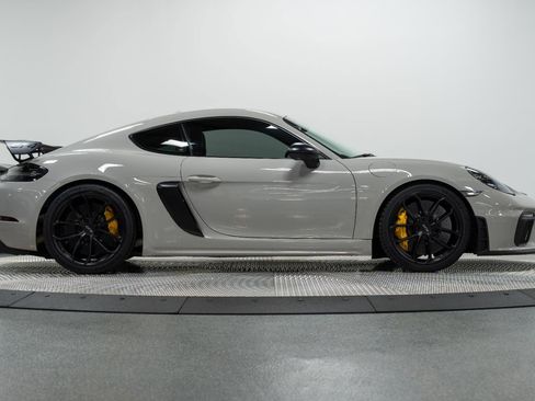 Used 2020 Porsche 718 Cayman GT4 image 22