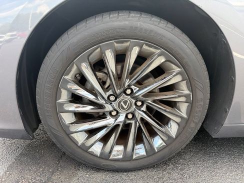 Used 2019 Lexus ES 350 w/ Premium Package FWD image 10