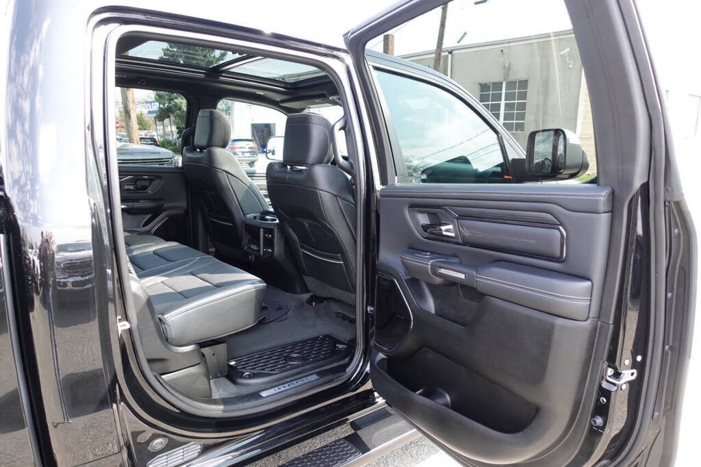 Used 2023 RAM 1500 Limited w/ Night Edition AWD/4WD image 33