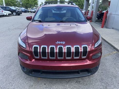 Used 2015 Jeep Cherokee Latitude AWD/4WD image 2