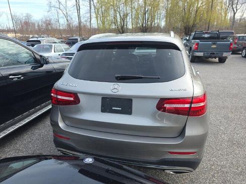Used 2019 Mercedes-Benz GLC 300 4MATIC w/ Multimedia Package image 4