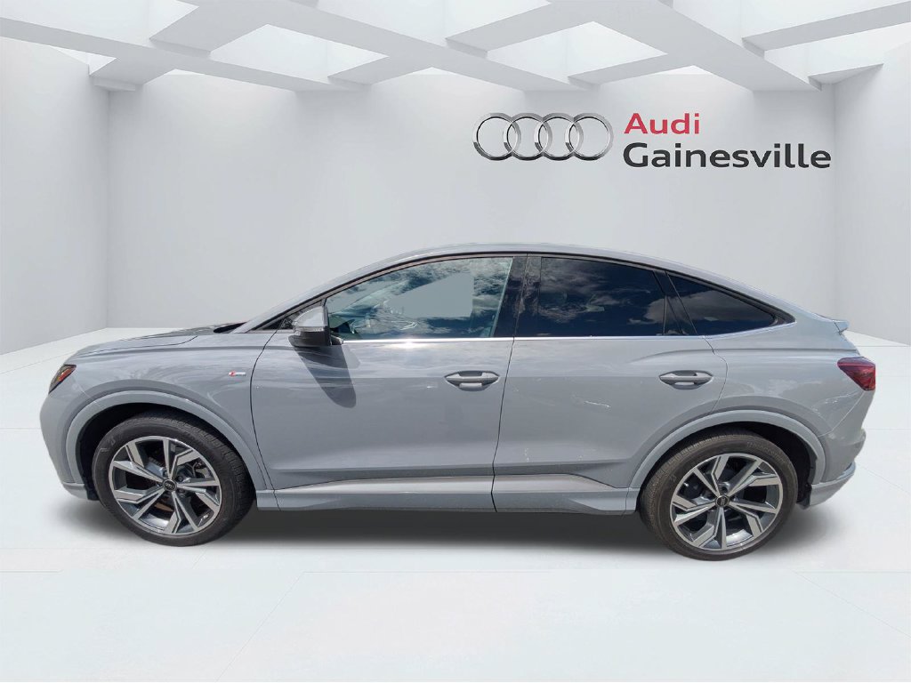 Used 2025 Audi Q4 e-tron Premium AWD/4WD image 10